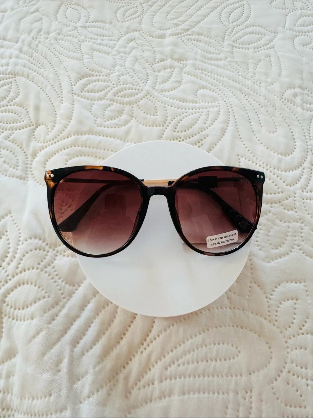 Tommy Hilfiger Tortoiseshell Frame Sunglasses with Brown Gradient Lenses